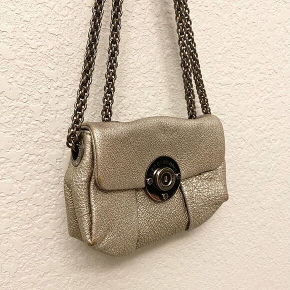 Henri Bendel silver metallic embossed leather pleated chain strap medallion bag - Picture 10 of 12